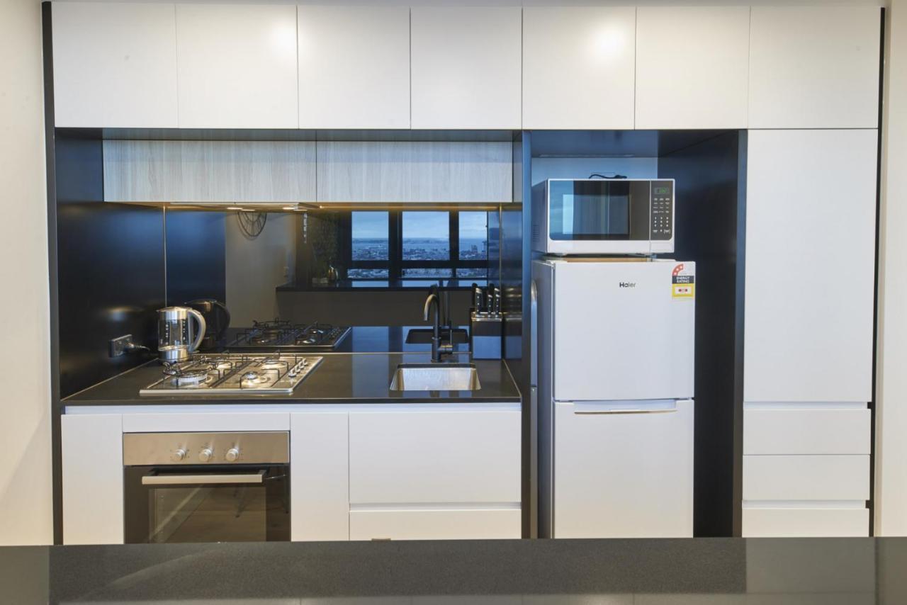 Mega Style Apartments The International Melbourne Exterior photo