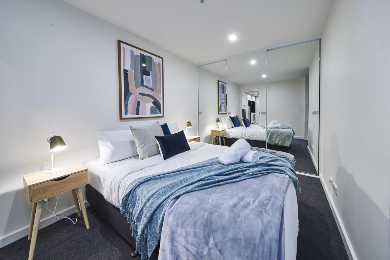 Mega Style Apartments The International Melbourne Exterior photo
