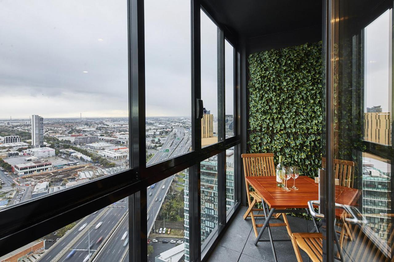 Mega Style Apartments The International Melbourne Exterior photo