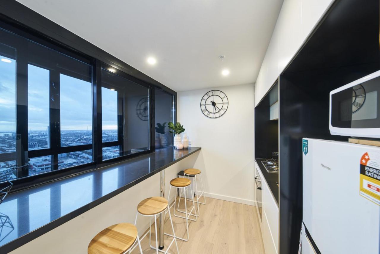 Mega Style Apartments The International Melbourne Exterior photo